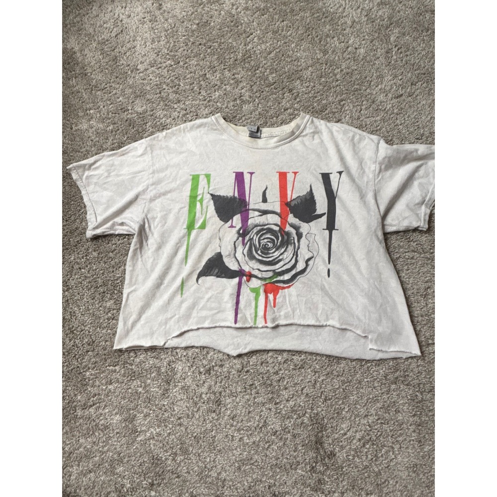 Gildan Heavy Cotton Envy Rose Graphic Cropped Tee Off White Large